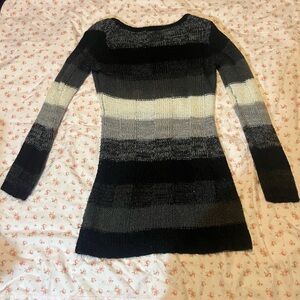 Black and gray stripped sweater dress with pockets